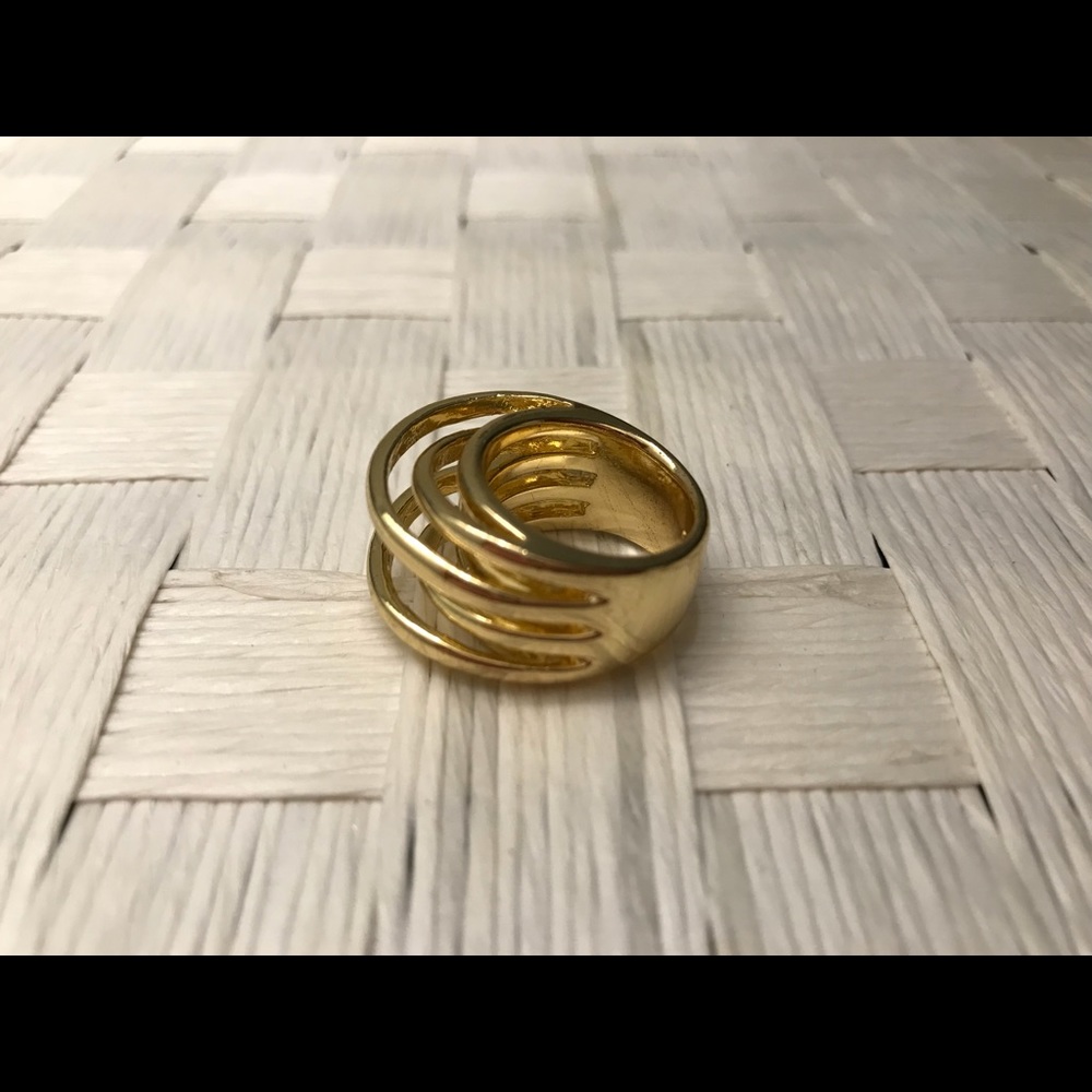 Banana Republic Infinity Circle Statement Ring - image 6